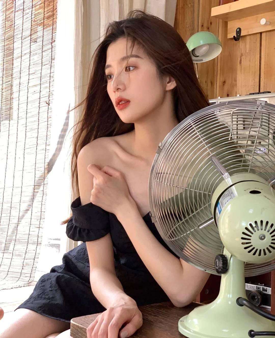 气质女神长腿美胸极致诱惑