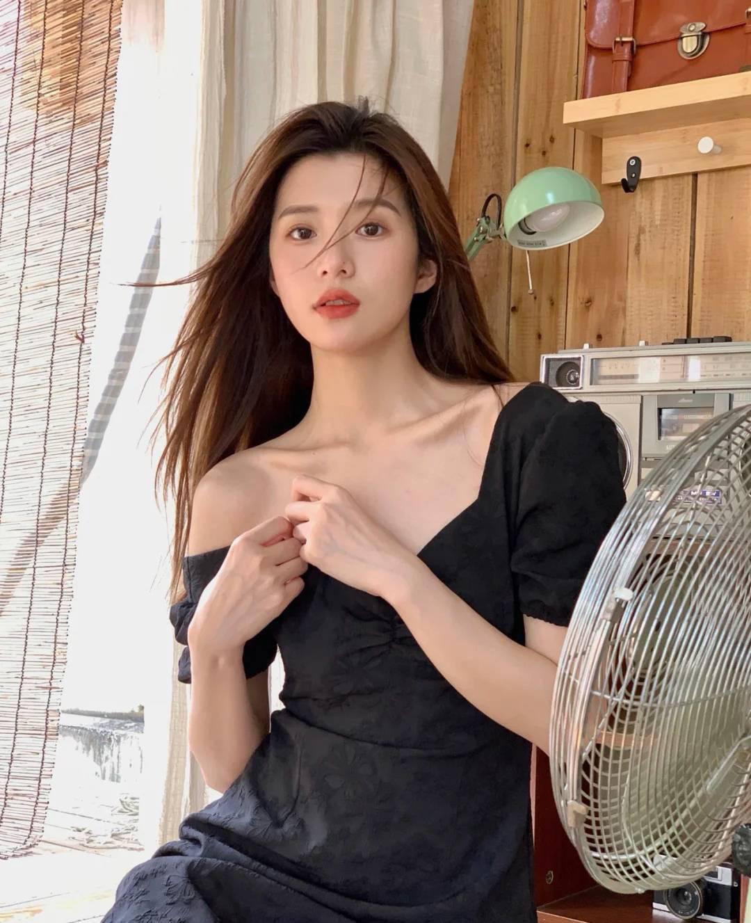 气质女神长腿美胸极致诱惑